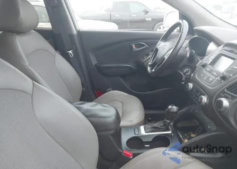 2015 Hyundai Tucson Se z USA, uszkodzony, nr VIN KM8JU3AG2FU048893